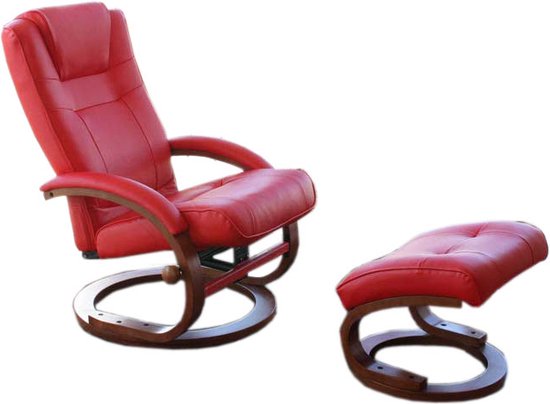 Rode relaxfauteuil met houten onderstel en bijpassende hocker.