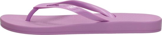 Lila Ipanema teenslipper met decoratieve band.
