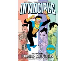 INVINCIBLE TP - Invincible Volume 1: Family Matters