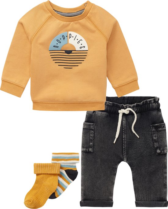 Noppies - Kledingset - 4 delig - Broek Aktau Grey Denim - Sweater Homs Amber Gold - 2 paar sokken - Maat 80