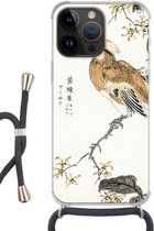 Geschikt voorApple Iphone 14 Pro - Crossbody Case - Vintage - Vogel - Japans - Tekens - Siliconen - Crossbody - Backcover met Koord - Telefoonhoesje met koord - Hoesje met touw