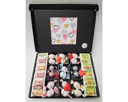 Chocolade Ballen - Thee Proeverij Pakket Groot | Mystery Card 'Love (Hartjes)' met persoonlijke (video)boodschap | Chocolade-Theepakket | Feestdagen box | Chocolade cadeau | Valentijnsdag | Verjaardag | Moederdag | Vaderdag