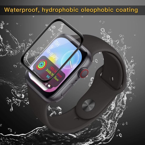 Een screenprotector wordt beschermd door water op een zwart Apple Watch.