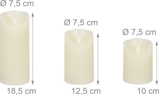 Drie witte led kaarsen met afmetingen: 7,5x18,5 cm, 7,5x12,5 cm, 7,5x10 cm