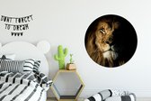 WallCircle - Wandcirkel ⌀ 90 - Leeuw - Licht - Zwart - Ronde schilderijen woonkamer - Wandbord rond - Muurdecoratie cirkel - Kamer decoratie binnen - Wanddecoratie muurcirkel - Woonaccessoires