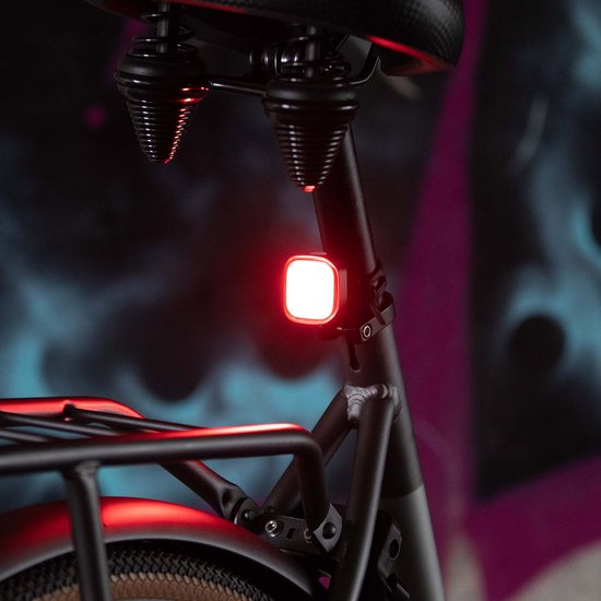 Fiets Achterlicht LED Urban Proof High Power vierkant - USB oplaadbaar — afbeelding 5