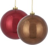 Kerstversieringen set van 2x grote kunststof kerstballen bruin en rood 15 cm glans