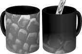Magische Mok - Foto op Warmte Mok - Close-up van gele maïs - zwart wit - 350 ML