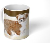 Mok - Shih Tzu hond speelt in de sneeuw - 350 ML - Beker