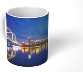 Mok - Weerspiegeling van Shenyang en de brug in het water - 350 ML - Beker