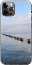 Geschikt voor iPhone 13 Pro hoesje - Noordzee - Wolken - Water - Siliconen Telefoonhoesje