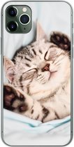 Geschikt voor iPhone 11 Pro Max hoesje - Kitten - Bed - Poten - Meisjes - Kinderen - Jongens - Kind - Siliconen Telefoonhoesje