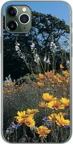 Geschikt voor iPhone 11 Pro Max hoesje - Bloemen - Natuur - Kleur - Siliconen Telefoonhoesje