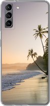 Geschikt voor Samsung Galaxy S21 Plus hoesje - Strand - Zee - Palmboom - Siliconen Telefoonhoesje