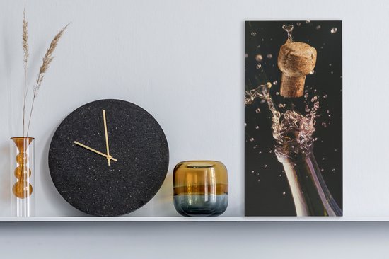 Un bouchon qui saute d'une bouteille de champagne 40x60 cm - impression  photo sur