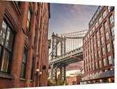 Doorkijk naar de Manhattan Bridge in New York - Foto op Dibond - 60 x 40 cm