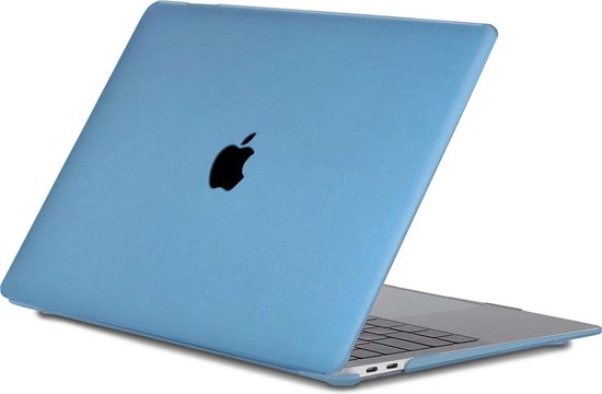Housse MacBook Air bleu clair, ouverte avec logo Apple noir visible.