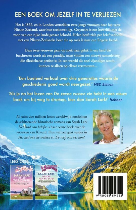 Boekcover met een foto van Sarah Lark en een beschrijving van het boek 'Het land van belofte'.