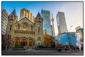 De St Andrew's Presbyterian kerk en CN Tower in Toronto - Foto op Akoestisch paneel - 90 x 60 cm