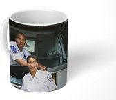 Mok - Koffiemok - Een vrouwelijke en mannelijke EMT - Mokken - 350 ML - Beker - Koffiemokken - Theemok