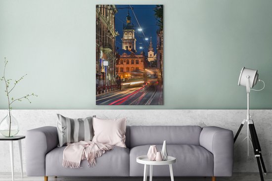 Canvas schilderij 120x180 cm - Wanddecoratie Drukke wegen in de binnenstad van Lvov in Oekraïne - Muurdecoratie woonkamer - Slaapkamer decoratie - Kamer accessoires - Schilderijen