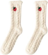 Warme Huissokken Dames - Aardbei Wit - Grappige Cadeaus - One Size Leuke Fruit Sokken - Funny Happy Socks Verjaardag, Sinterklaas, Kerst - Geschenk Vrouwen, Moeder, Mama, Vriendin, Zus, Oma