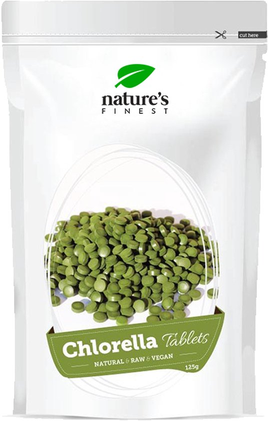 Nature's Finest Chlorella tabletten, 125g. Witte verpakking met veel kleine, groene tabletten.