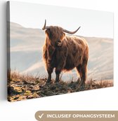 Canvas - Schilderij dieren - Schotse hooglander - Koe - Berg - Schilderijen op canvas - Canvasdoek - Schilderijen woonkamer - 60x40 cm