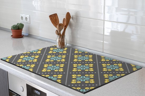 KitchenYeah® Inductie beschermer 81.2x52 cm - Design - Ruit - Bloemen - Grijs - Kookplaataccessoires - Afdekplaat voor kookplaat - Inductiebeschermer - Inductiemat - Inductieplaat mat - Keuken decoratie
