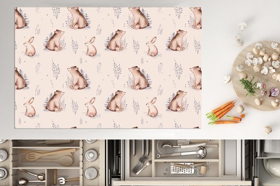 KitchenYeah® Inductie beschermer 80.2x52.2 cm - Winter - Patronen - Konijn - Beer - Kookplaataccessoires - Afdekplaat voor kookplaat - Inductiebeschermer - Inductiemat - Inductieplaat mat