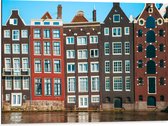 Dibond - Traditionele Grachtenpanden van Amsterdam in Verschillende Kleuren - 80x60 cm Foto op Aluminium (Met Ophangsysteem)