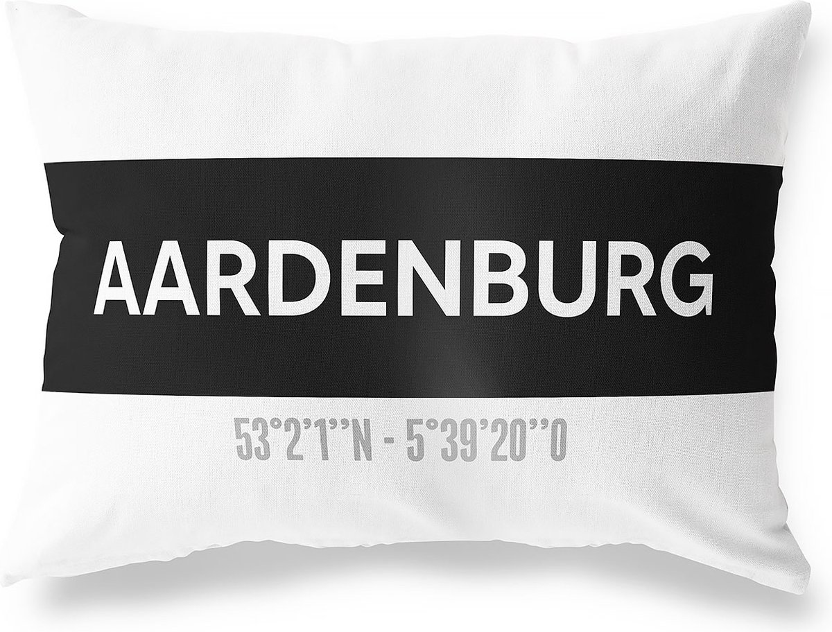 Tuinkussen AARDENBURG - ZEELAND met coördinaten - Buitenkussen - Bootkussen - Weerbestendig - Jouw Plaats - Studio216 - Modern - Zwart-Wit - 50x30cm