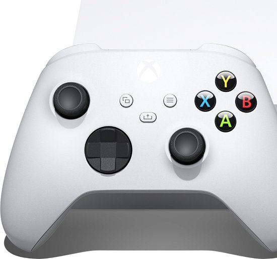 Witte Xbox controller met zwarte knoppen en thumbsticks.
