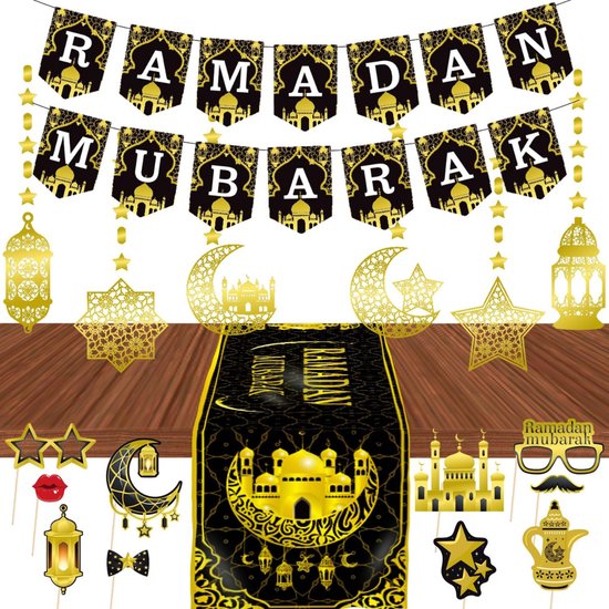 Foto: Glinsterende ramadan decoratieset ramadan mubarak slinger en eid banner met islamitische ster maan en lantaarn tafeldecoraties