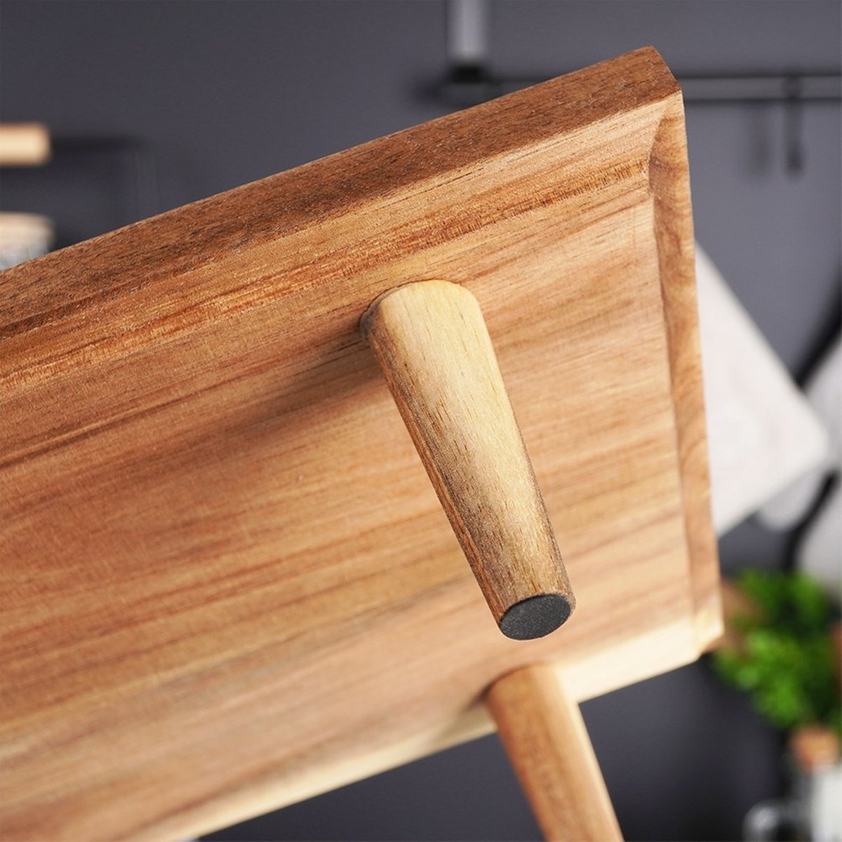 Keukenplank, houten plank, snijplank, serveerbed van hout op poten, 55 x 18 cm