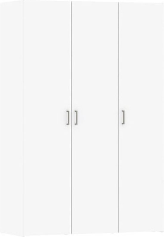 Armoire blanche à trois portes, sur fond blanc