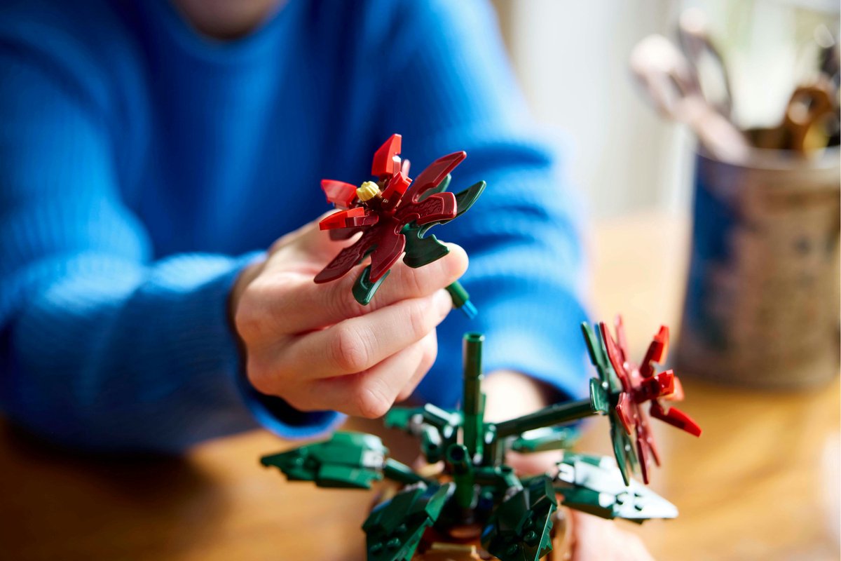 LEGO Icons Kerstster Poinsettia - 10370 — afbeelding 14