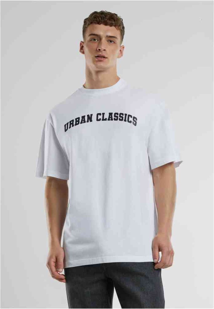 Urban Classics UC College Logo Tall Heren T-shirt S Wit