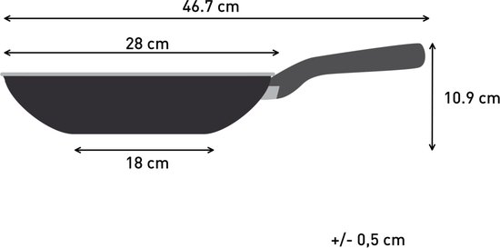 Dimensions d'un wok noir : longueur 46,7 cm, diamètre 28 cm, hauteur 10,9 cm.