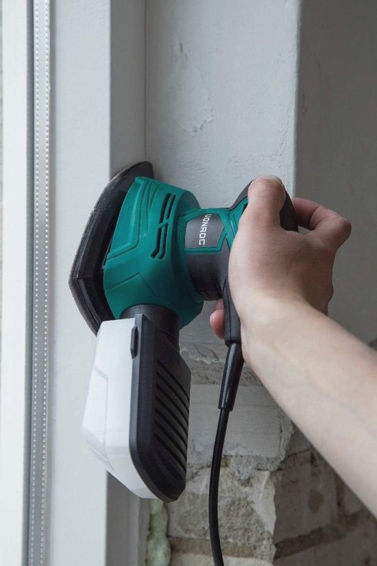 Hand Die De Muur Met Een Schuurpapier Schuren Stock Afbeelding - Image Hand Die De Muur Met Een Schuurpapier Schuren Stock Afbeelding - Image
