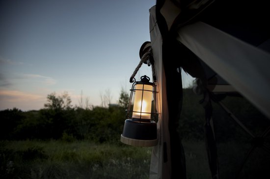 Wild Land Hemp Rope Lantern - Outdoor Lantaarn - Retro Design - Oplaadbaar - Dimbaar Licht - Powerbank Functie - Waterbestendig van Wild Land — afbeelding 3