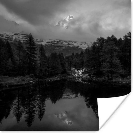 Poster Matterhorn achter nevel in Zwitserland - zwart wit - 100x100 cm XXL