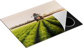Chefcare Inductie Beschermer Rode Tractor op het Veld aan het Sproeien - 71x52 cm - Afdekplaat Inductie - Kookplaat Beschermer - Inductie Mat