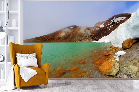 Behang - Fotobehang Groene meer in het Nationaal park Tongariro in Oceanië - Breedte 600 cm x hoogte 400 cm