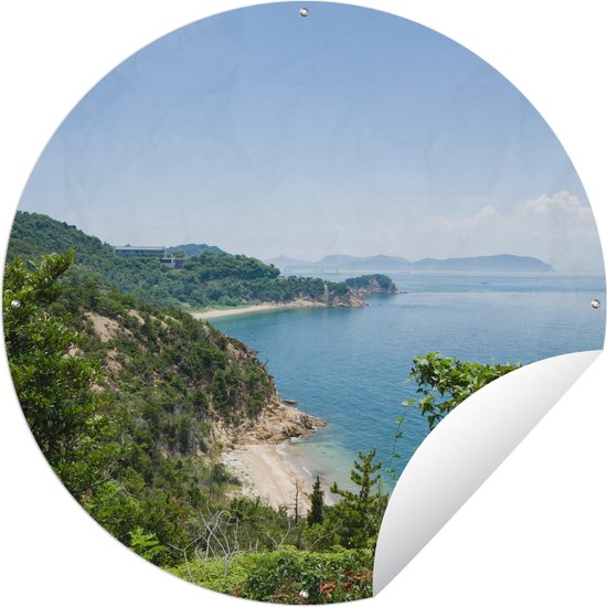 Tuincirkel Groene bomen en blauwe zee op het eiland Naoshima - 120x120 cm - Ronde Tuinposter - Buiten XXL / Groot formaat!