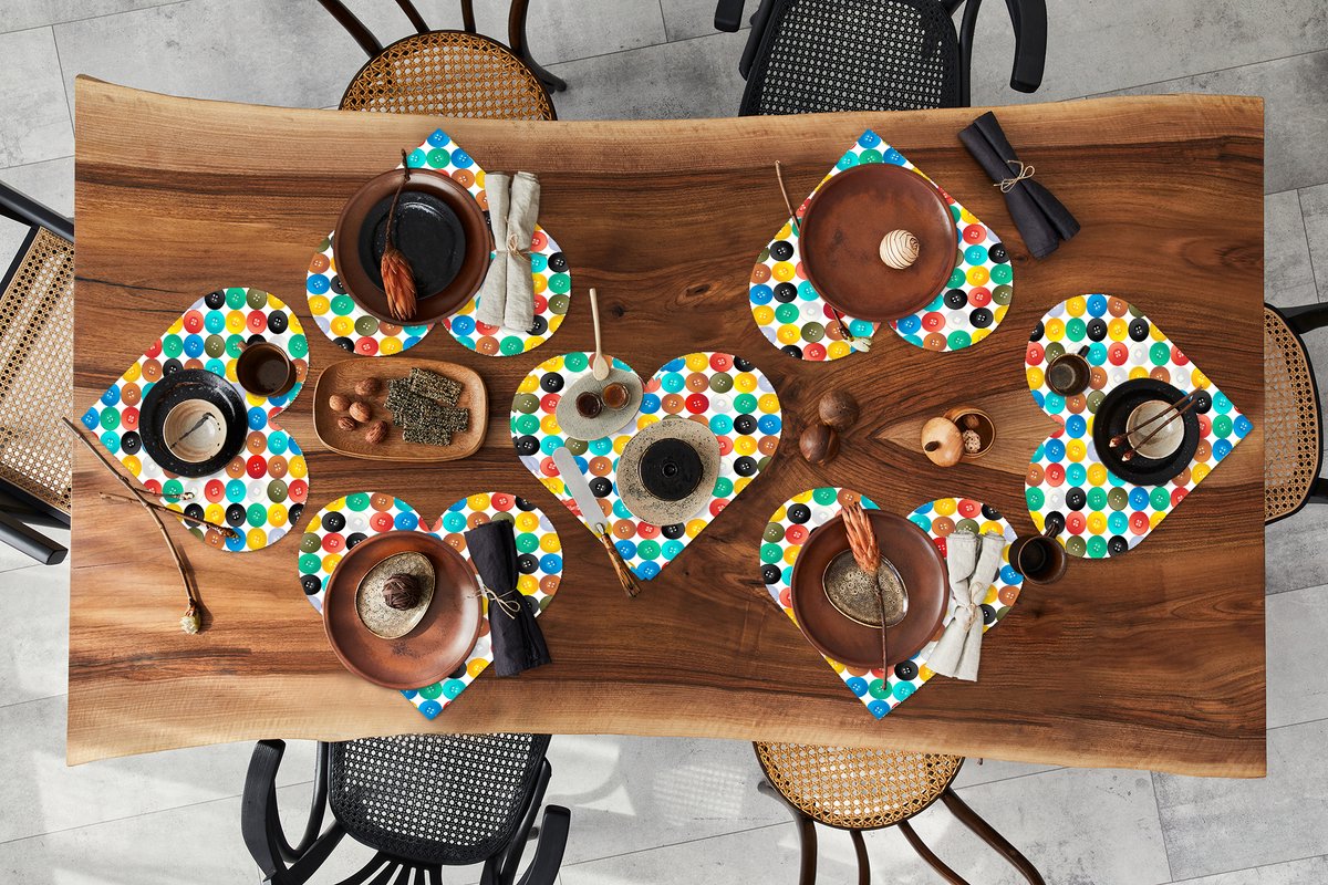 Onderleggers - Placemats - Placemats hartje - Knopen - Regenboog - Kleding - Design - 8 stuks