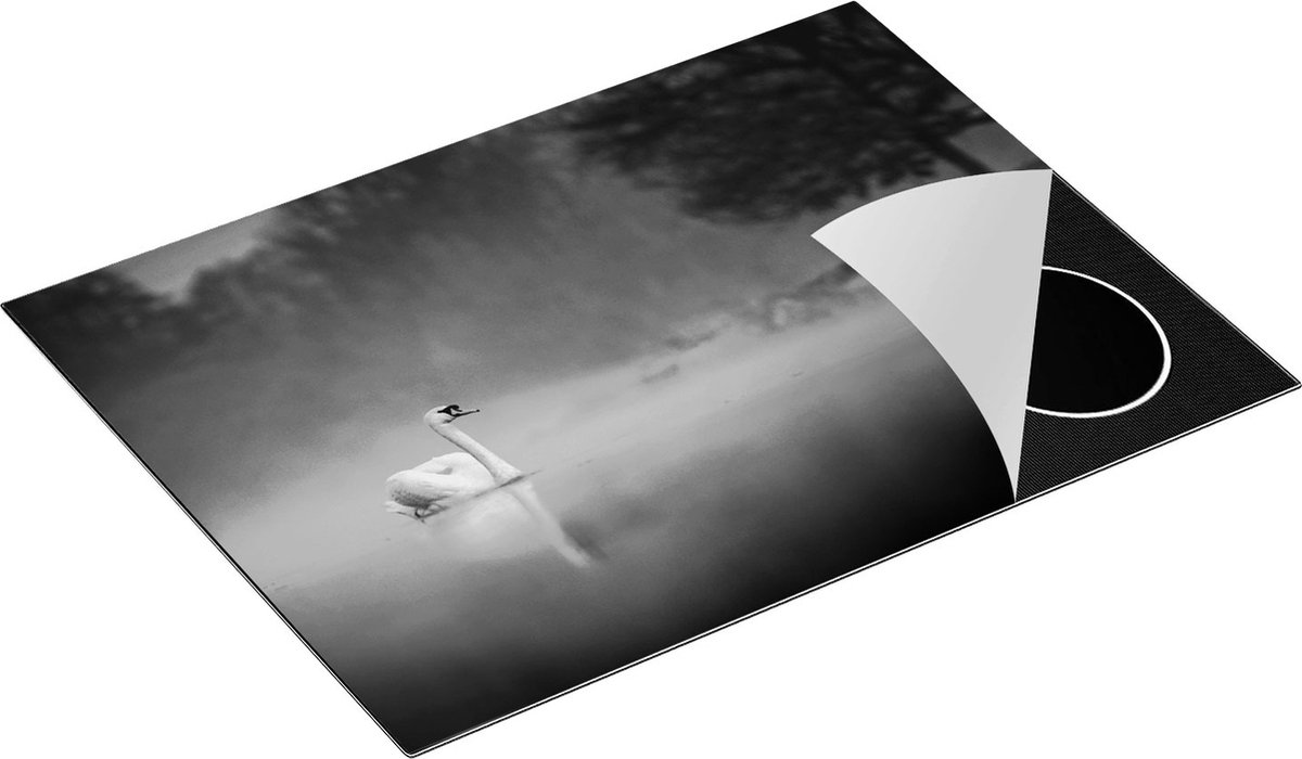 Chefcare Inductie Beschermer Zwaan op het Water tussen de Mist - Zwart Wit - 70x55 cm - Afdekplaat Inductie - Kookplaat Beschermer - Inductie Mat