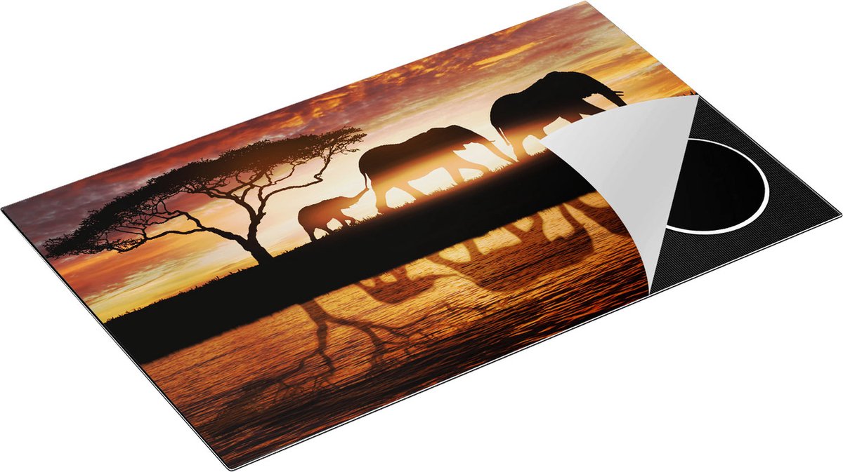 Chefcare Inductie Beschermer Olifanten Familie in de Savanne bij Zonsondergang - 85x55 cm - Afdekplaat Inductie - Kookplaat Beschermer - Inductie Mat