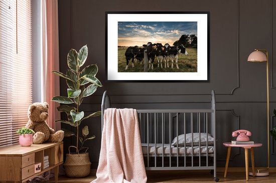 Poster in lijst - Fotolijst 120x80 cm - Posters - Dieren - Koe - Koeien - Posterlijst zwart - Decoratie - Wanddecoratie woonkamer - Muurdecoratie slaapkamer