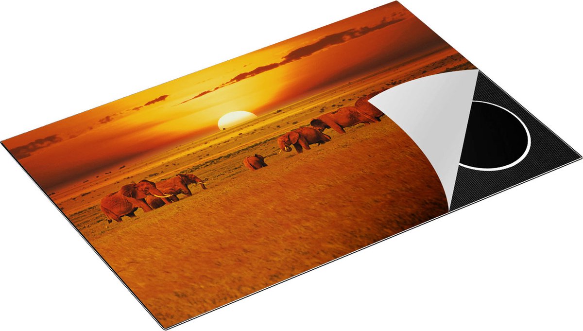 Chefcare Inductie Beschermer Olifanten in het Wild - Zonsondergang - 80x55 cm - Afdekplaat Inductie - Kookplaat Beschermer - Inductie Mat